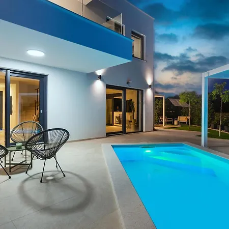 Luxurious In